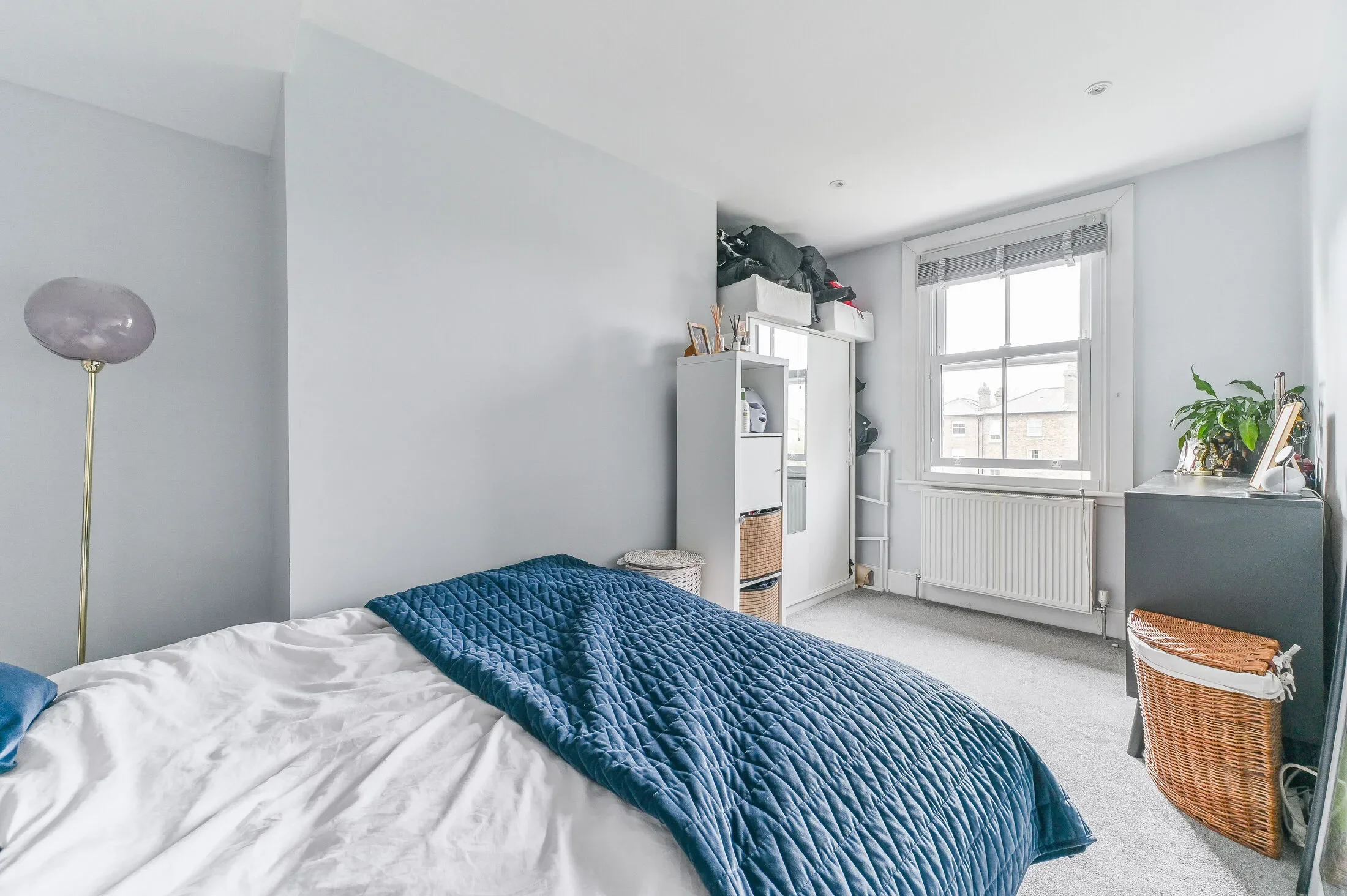 Flat Lingfield Road in Greater London