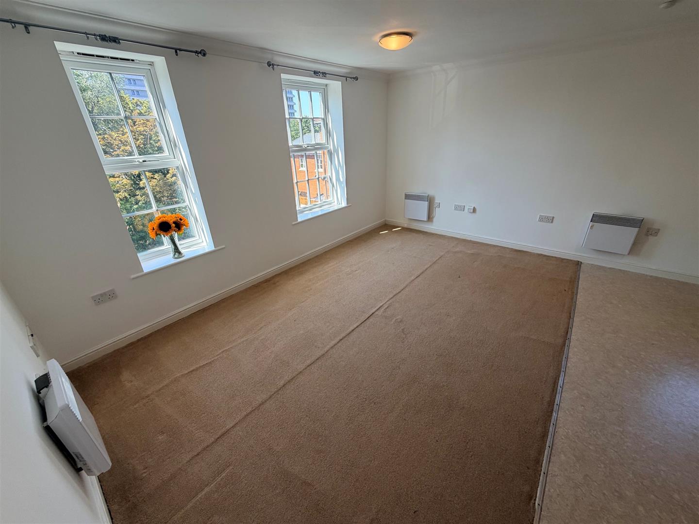 Flat Harescombe Drive in Gloucester