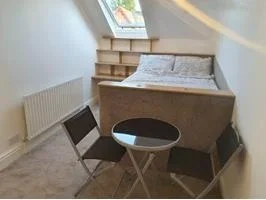 Room Park Grove in Hull
