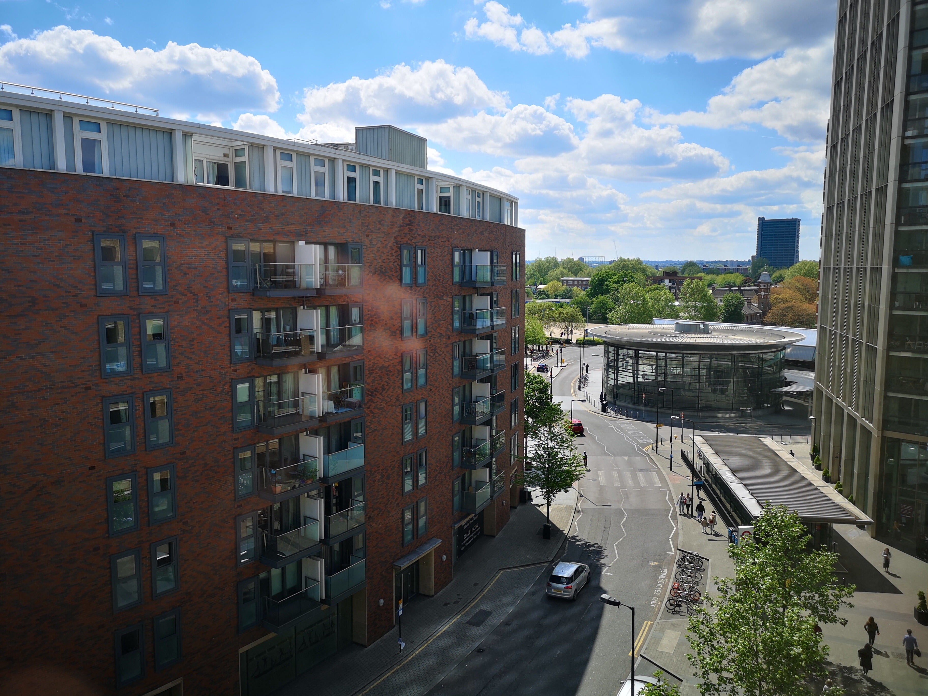 Flat Surrey Quays Road in Greater London