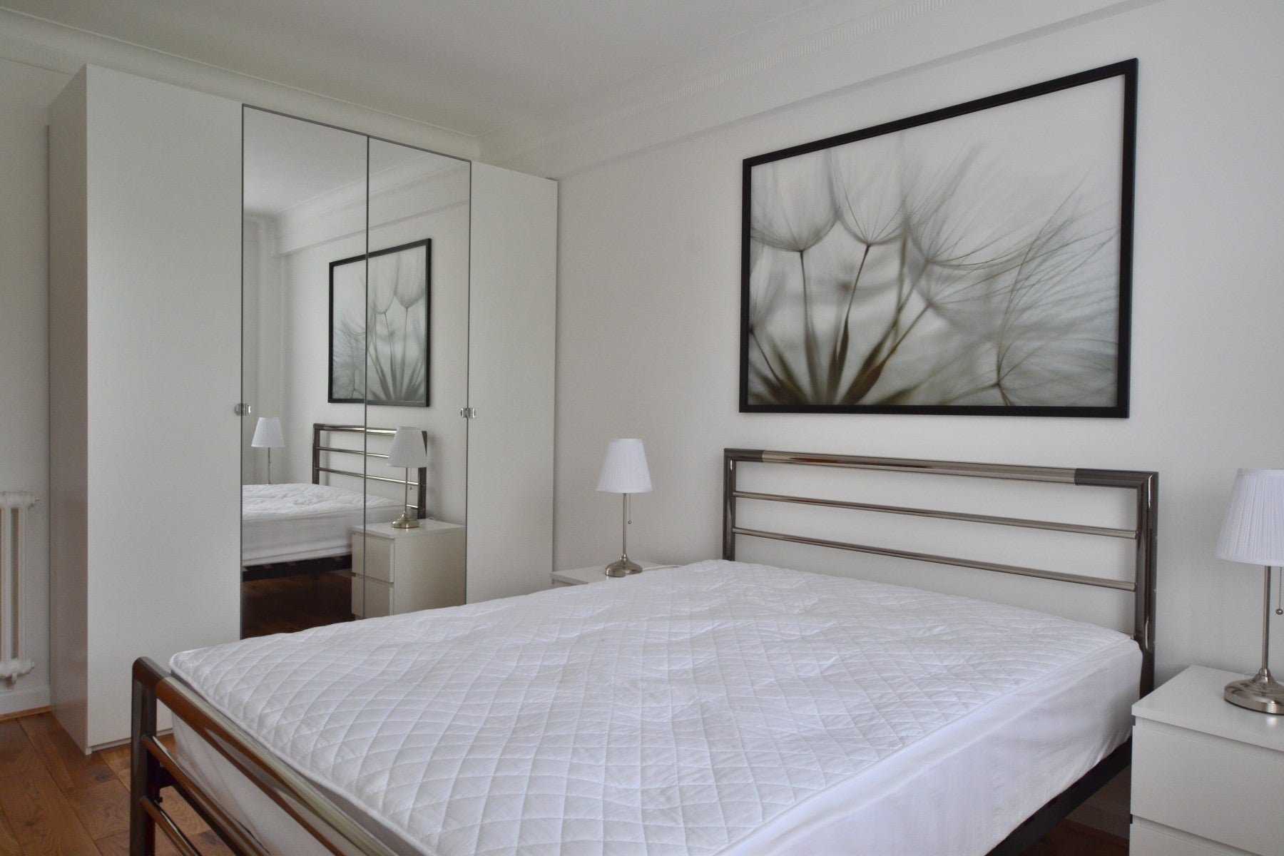 Flat Alma Square in City of Westminster