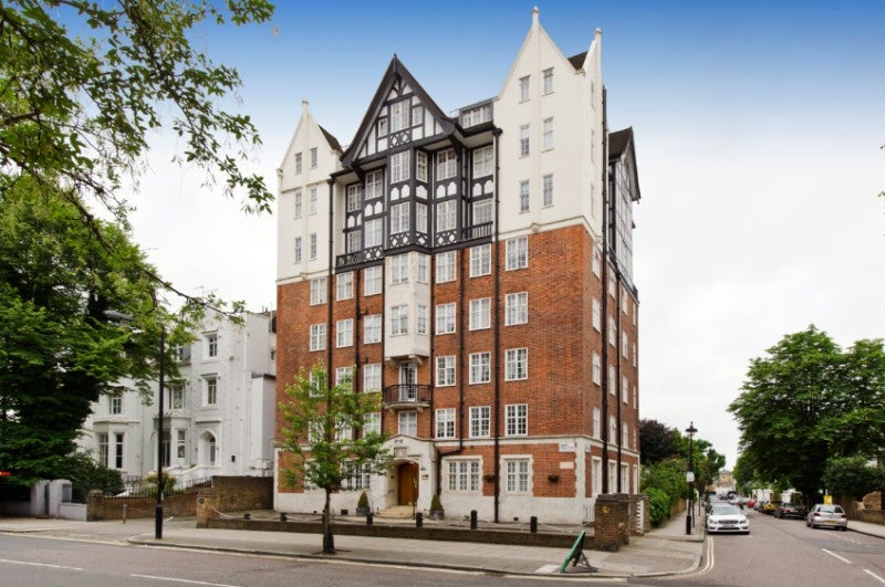 Flat Alma Square in City of Westminster
