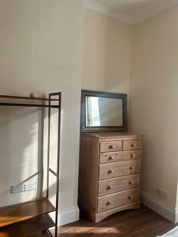 Room Amberley Grove in Greater London