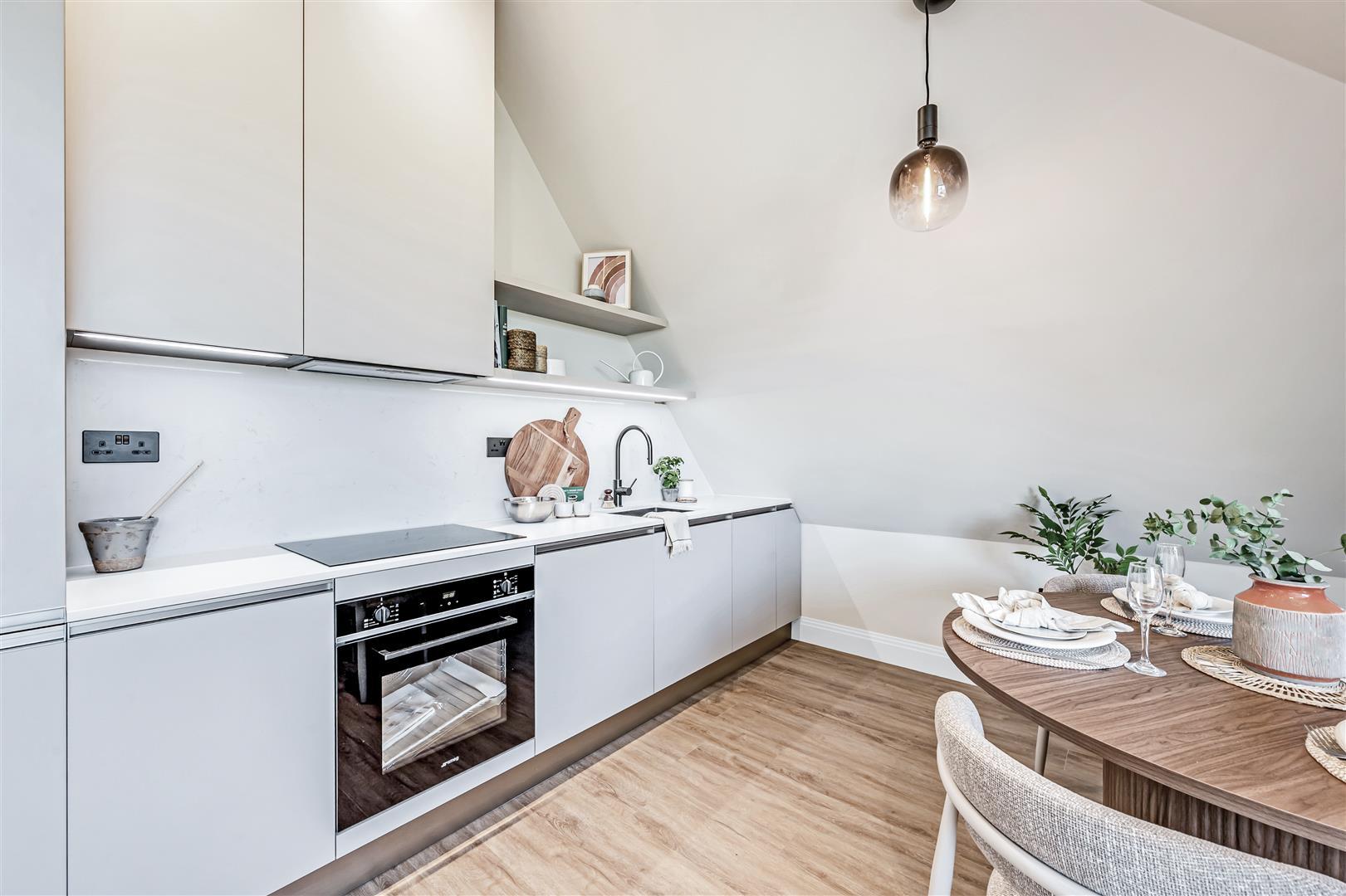 Flat Pierrepoint Road in Greater London