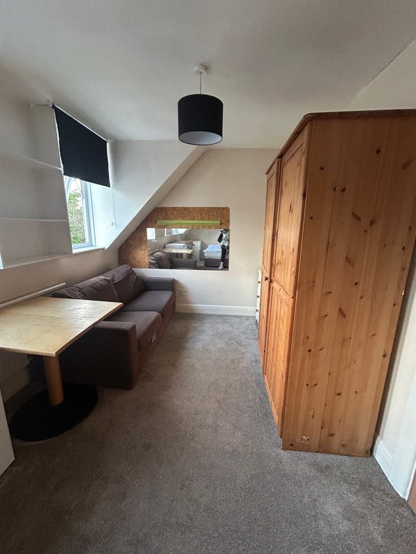 Room Jasons Close in Brentwood