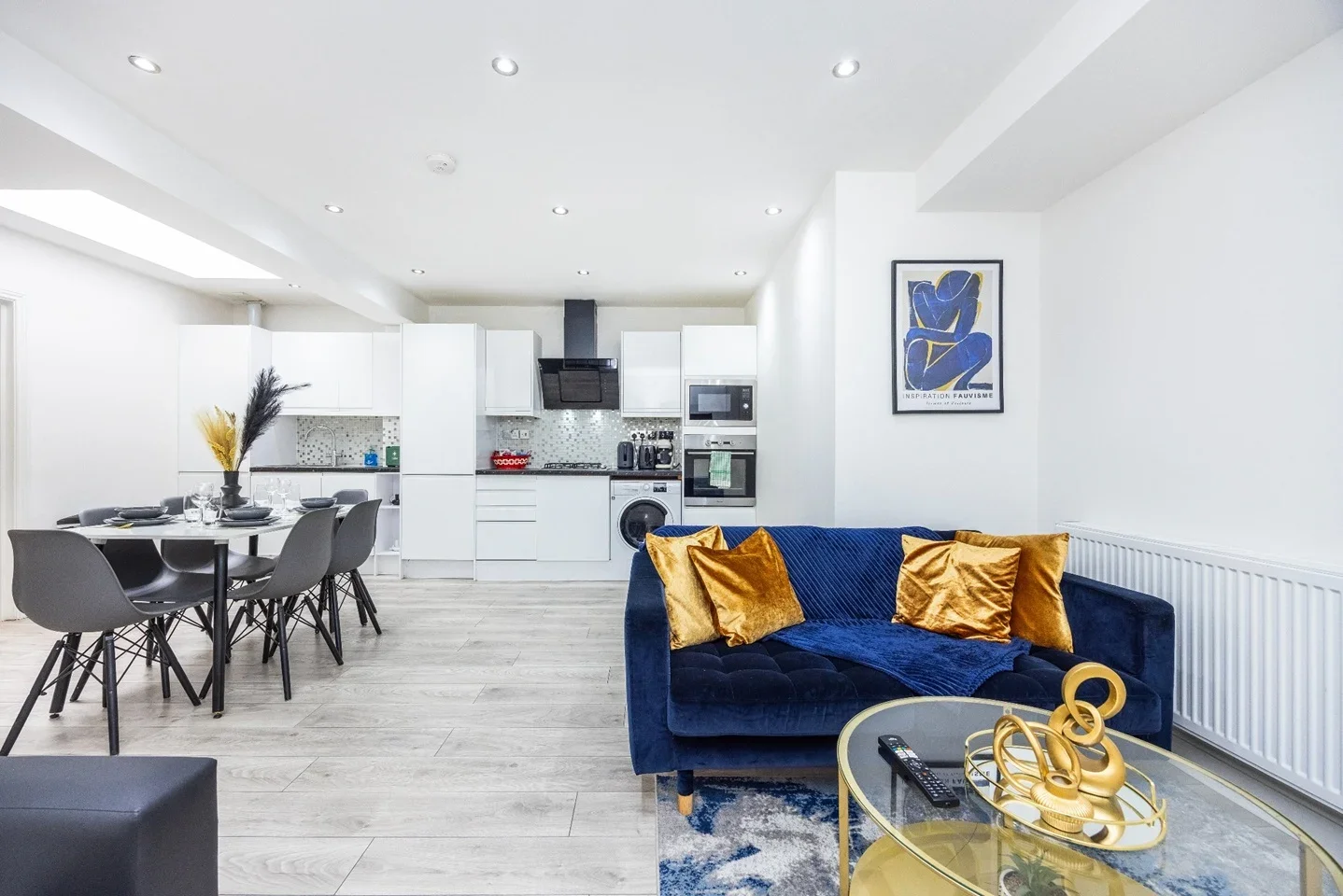 Flat Devonport Road in Greater London