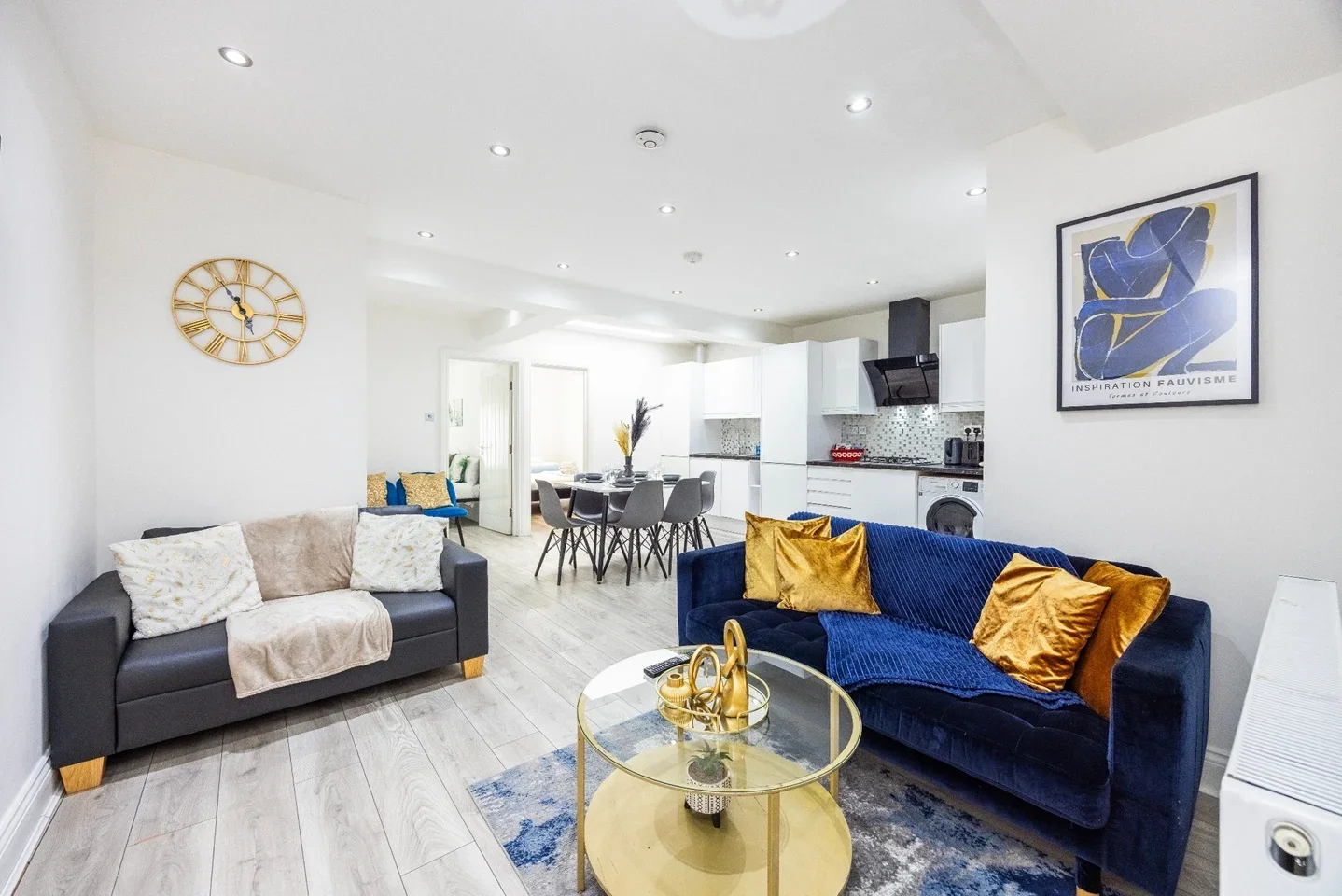 Flat Devonport Road in Greater London