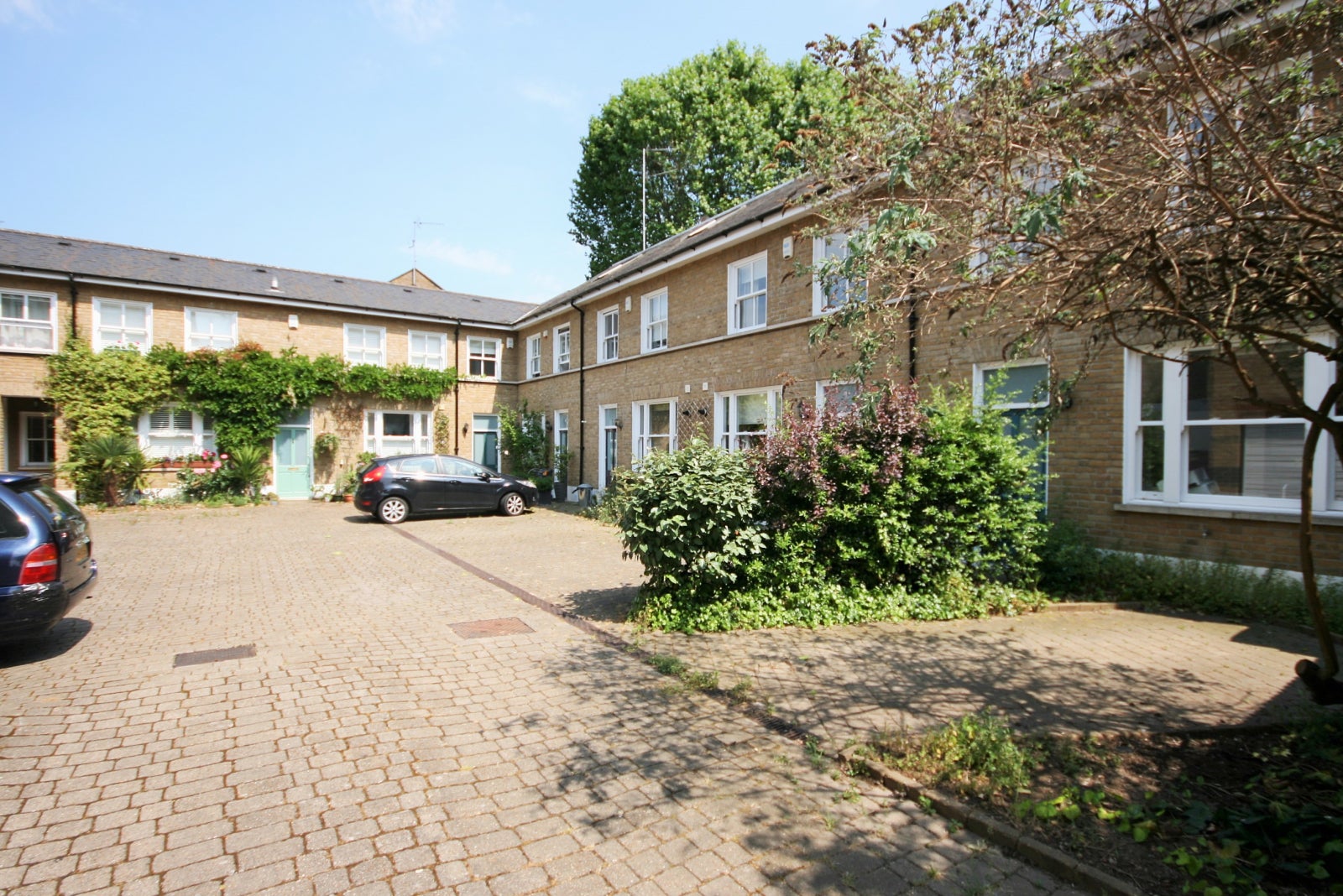 House Allport Mews in Greater London
