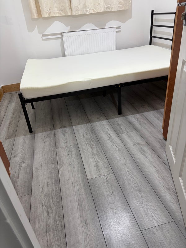 Room Holland Road in Greater London