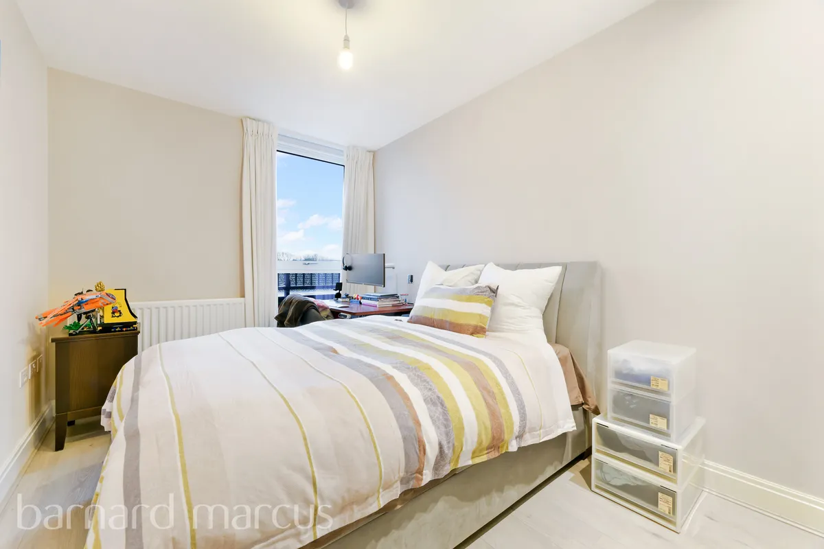 Flat Yeomanry Close in Epsom and Ewell