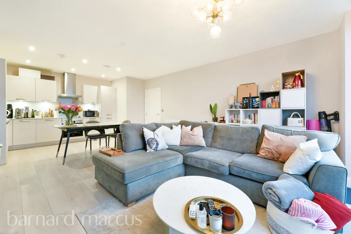 Flat Yeomanry Close in Epsom and Ewell