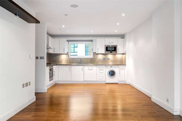 Flat Clerkenwell Road in Greater London