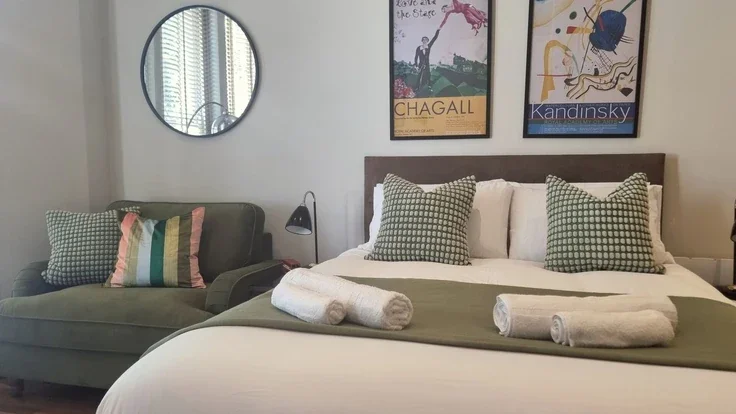 Flat Ladbroke Grove in Greater London