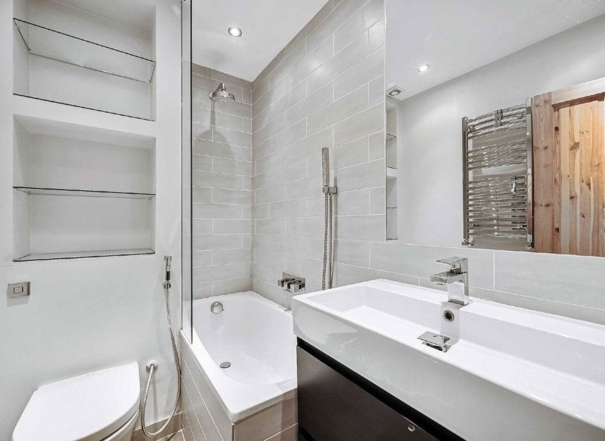 Flat Fermoy Road in City of Westminster