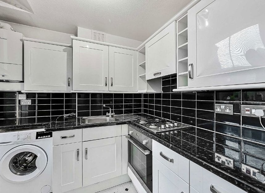 Flat Fermoy Road in City of Westminster
