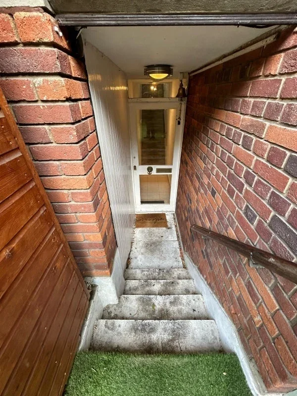 Room Vauxhall Bridge Road in City of Westminster