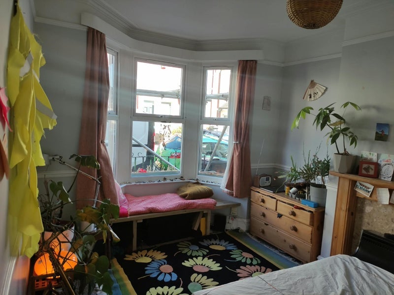 Room Aubrey Road in Bristol