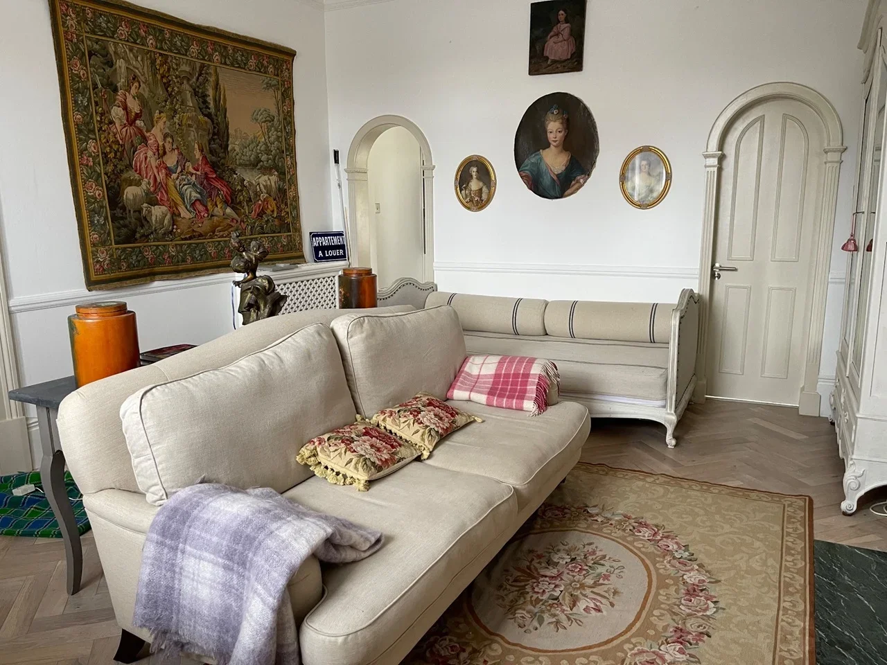Flat West Hill Road in Greater London