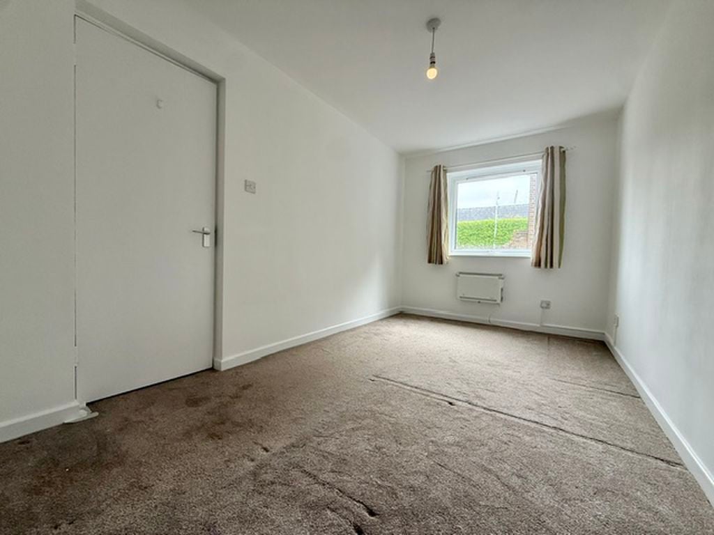 Flat Maynards Quay in Greater London