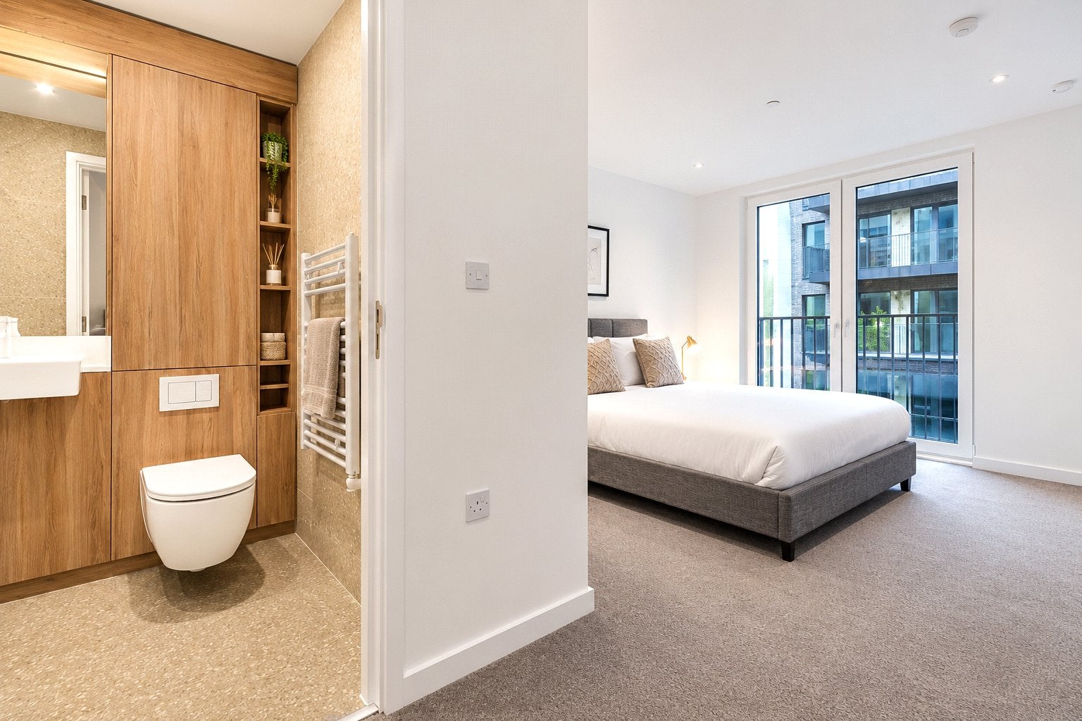 Flat Cendal Crescent in Greater London
