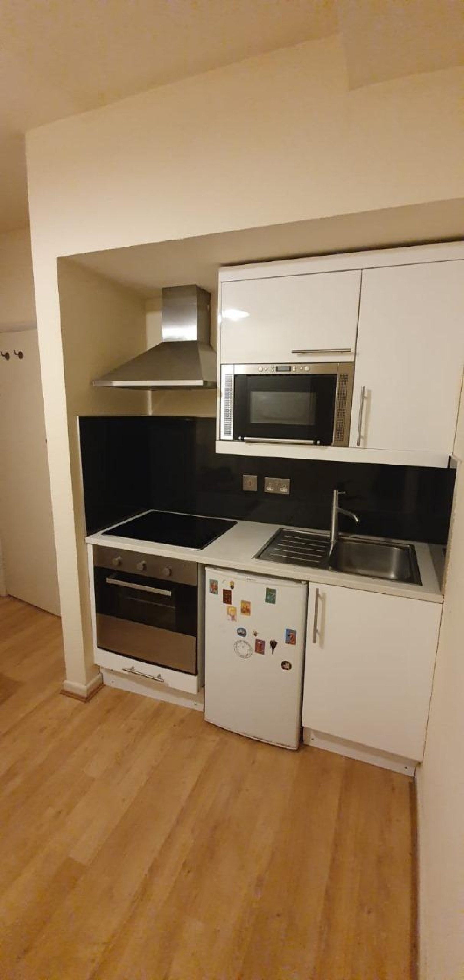 Room Fordwych Road in Greater London