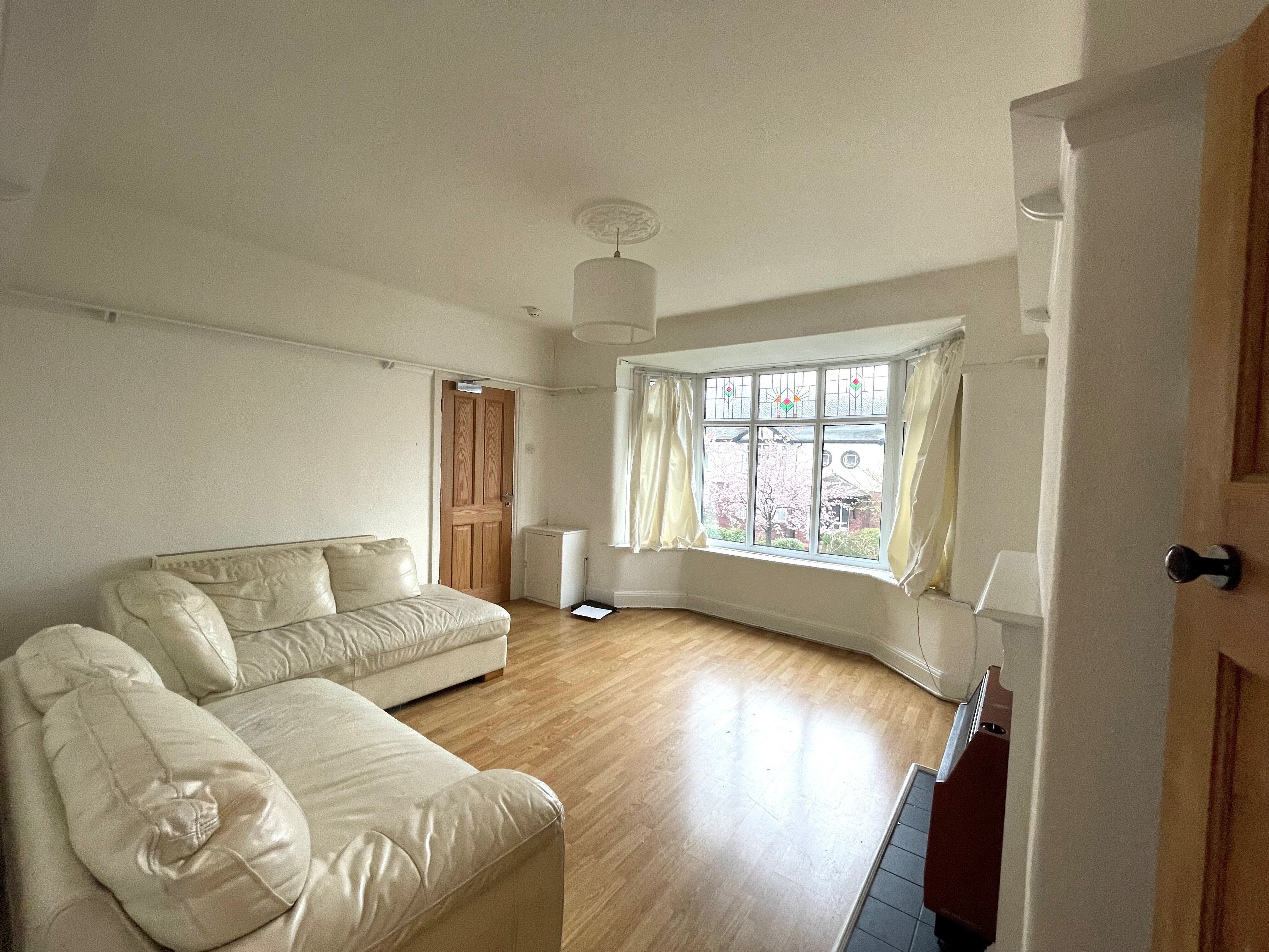 Flat Sussex Avenue in Manchester