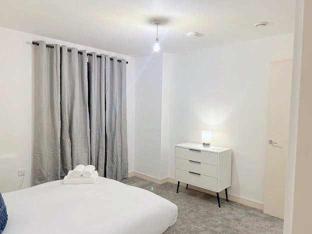 Flat Maltby Street in Greater London