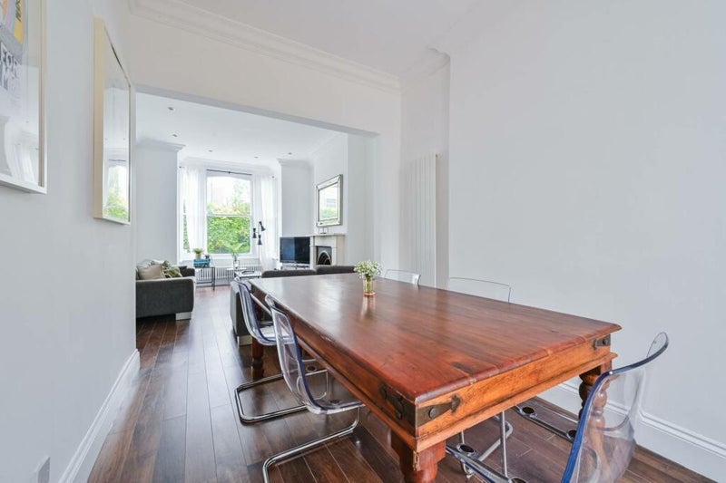 Room Romilly Road in Greater London