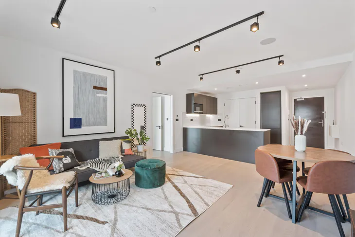 Flat Tannery Square in Greater London