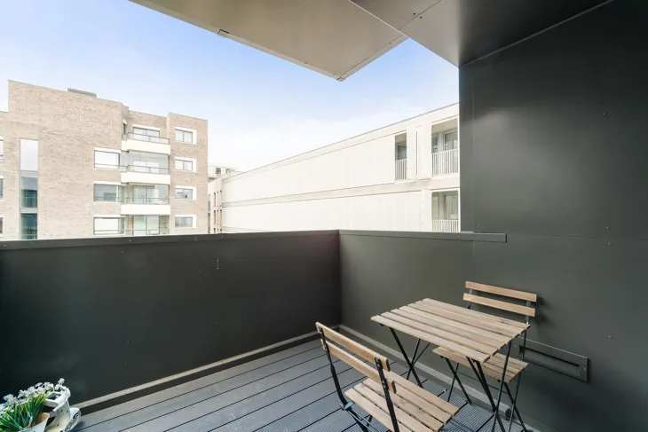 Flat Tannery Square in Greater London