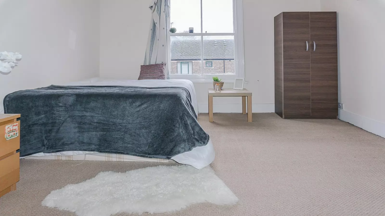 Flat 1st Avenue in Greater London