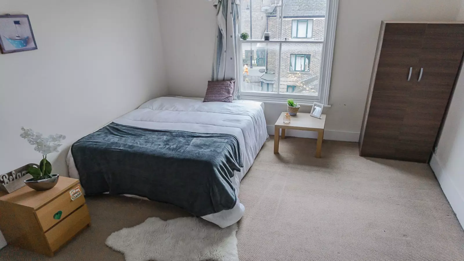 Flat 1st Avenue in Greater London