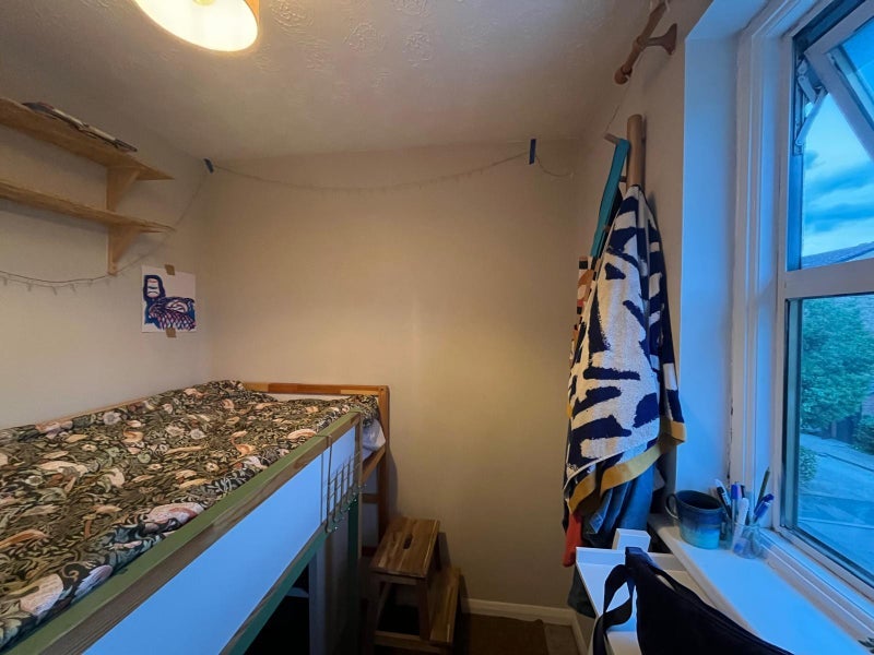 Room Green Pond Road in Greater London