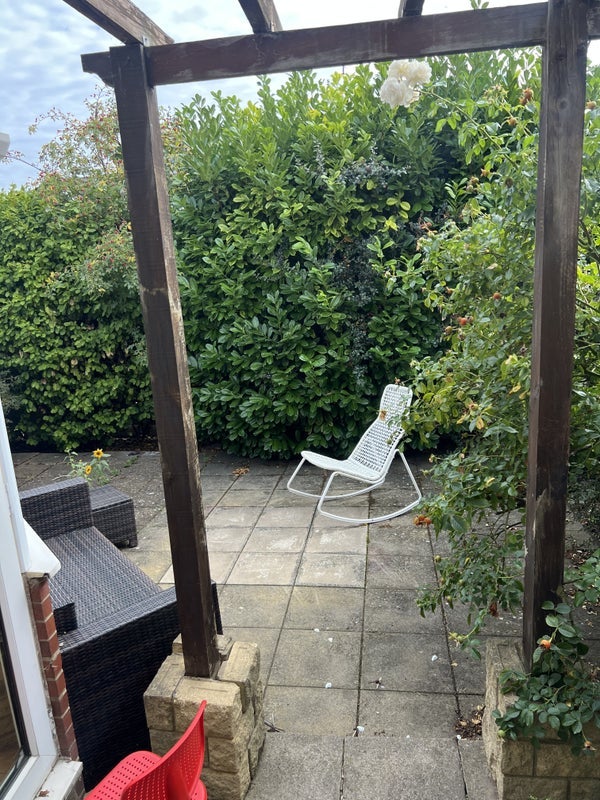 Room Green Pond Road in Greater London