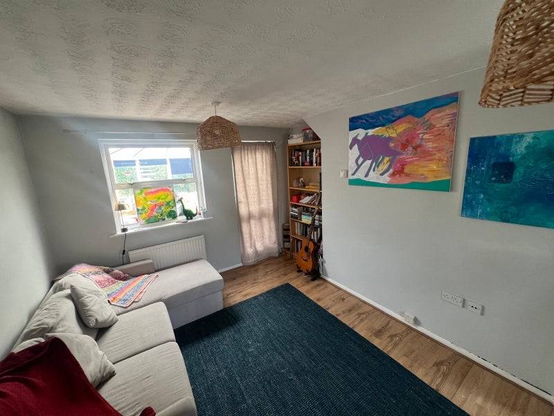 Room Green Pond Road in Greater London
