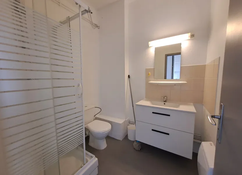 Room Rue Clément Marot in Limoges