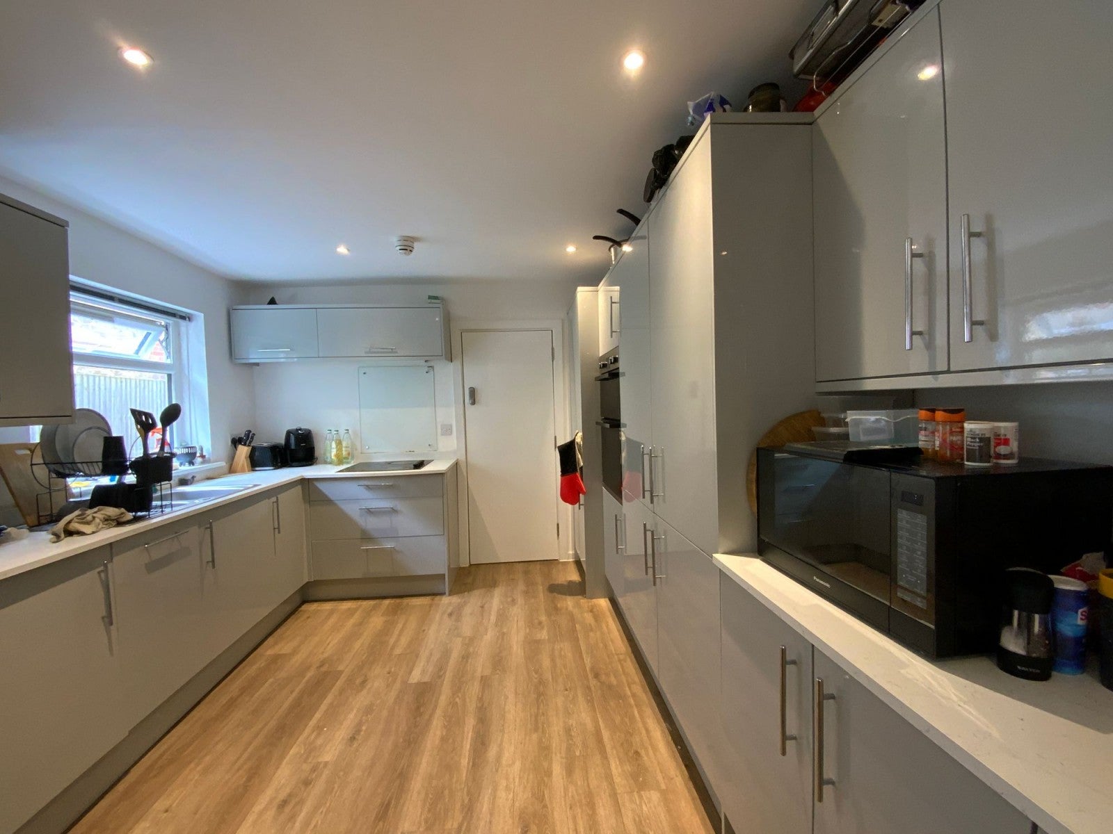 Room Hughenden Road in High Wycombe