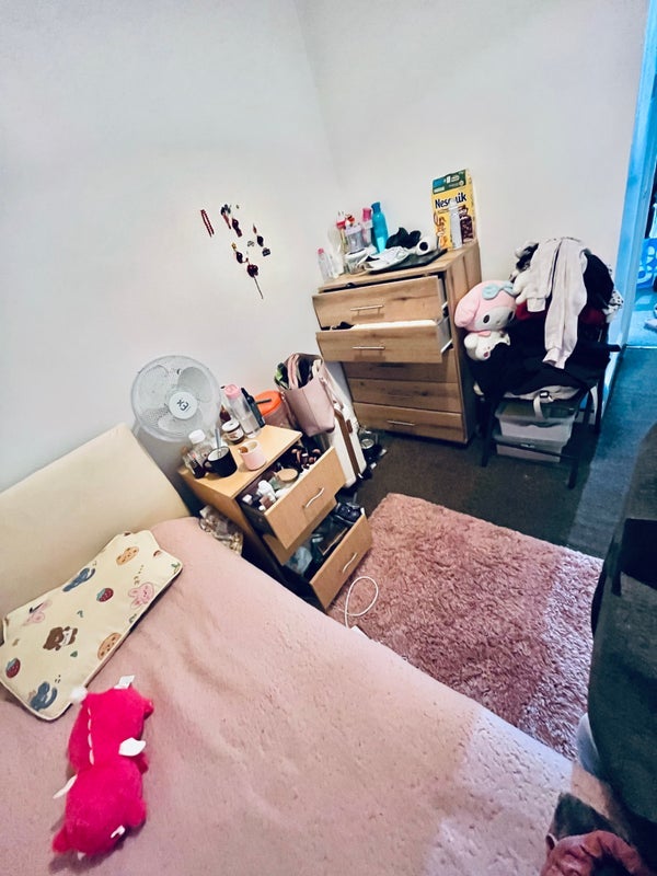 Room Cedar Road in Greater London