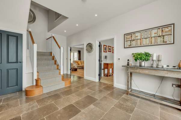 House Holme Hill in Basingstoke and Deane