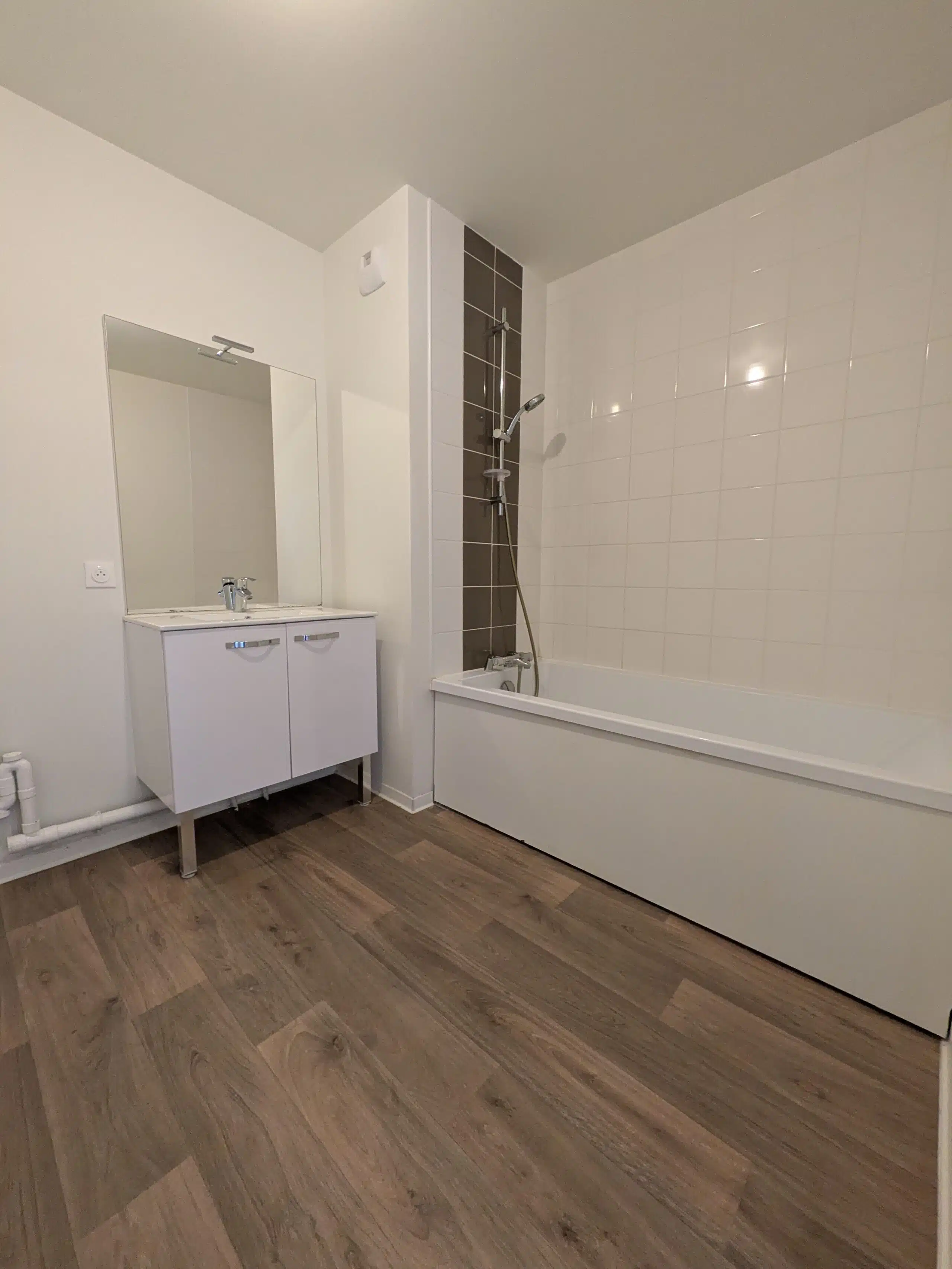 Flat Place Pierre Semard in Montereau-Fault-Yonne