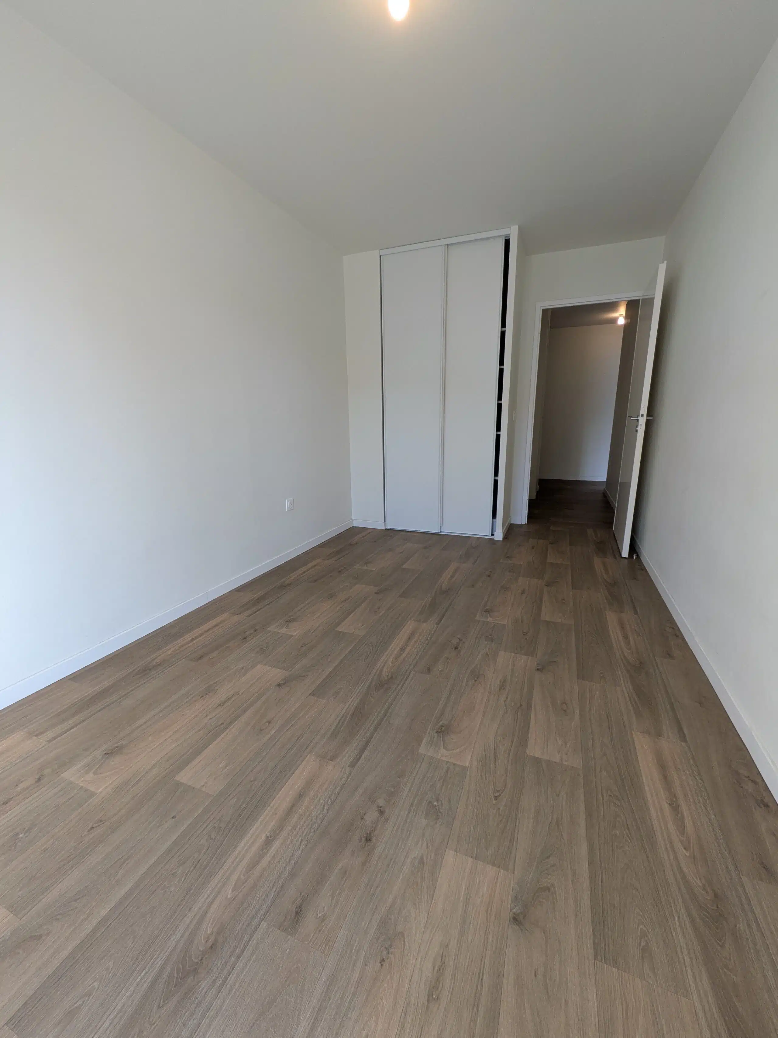 Flat Place Pierre Semard in Montereau-Fault-Yonne