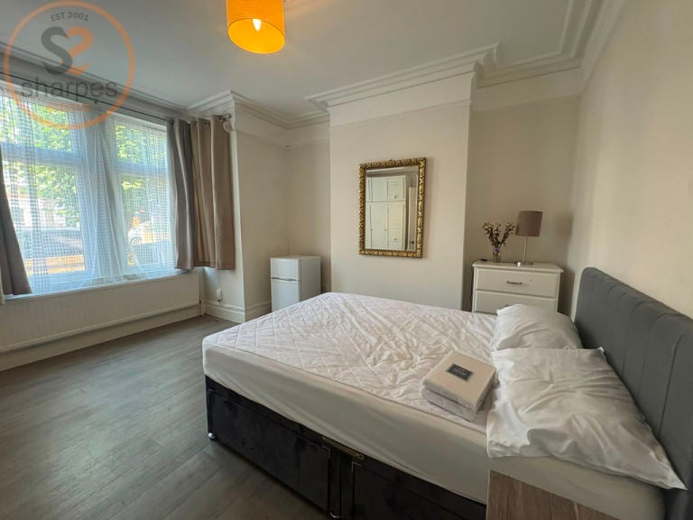 Room Cavendish Road in Greater London
