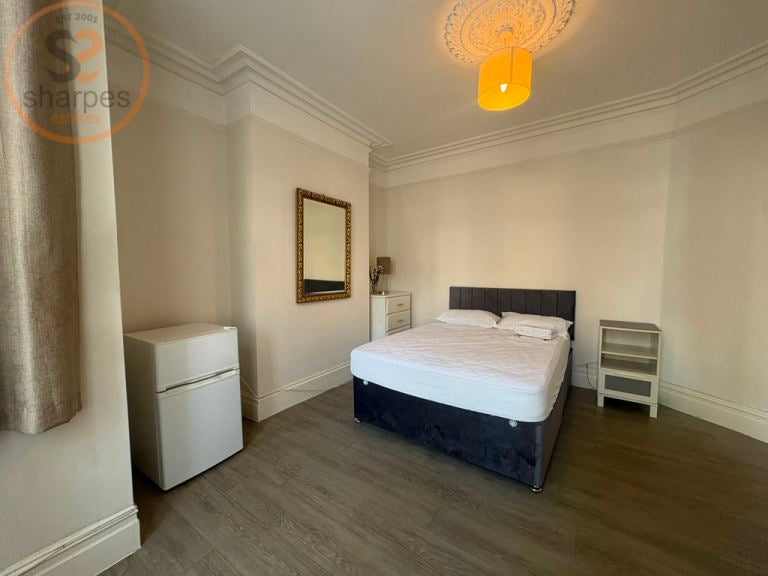 Room Cavendish Road in Greater London