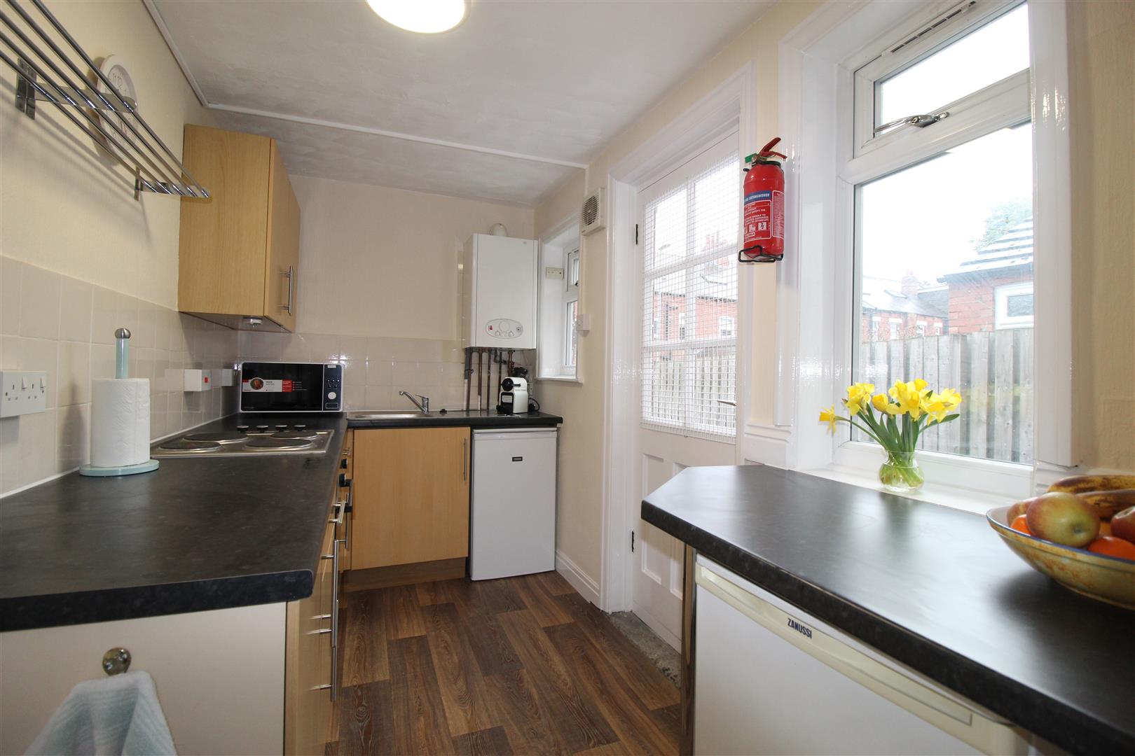 Flat Chandos Terrace in Leeds