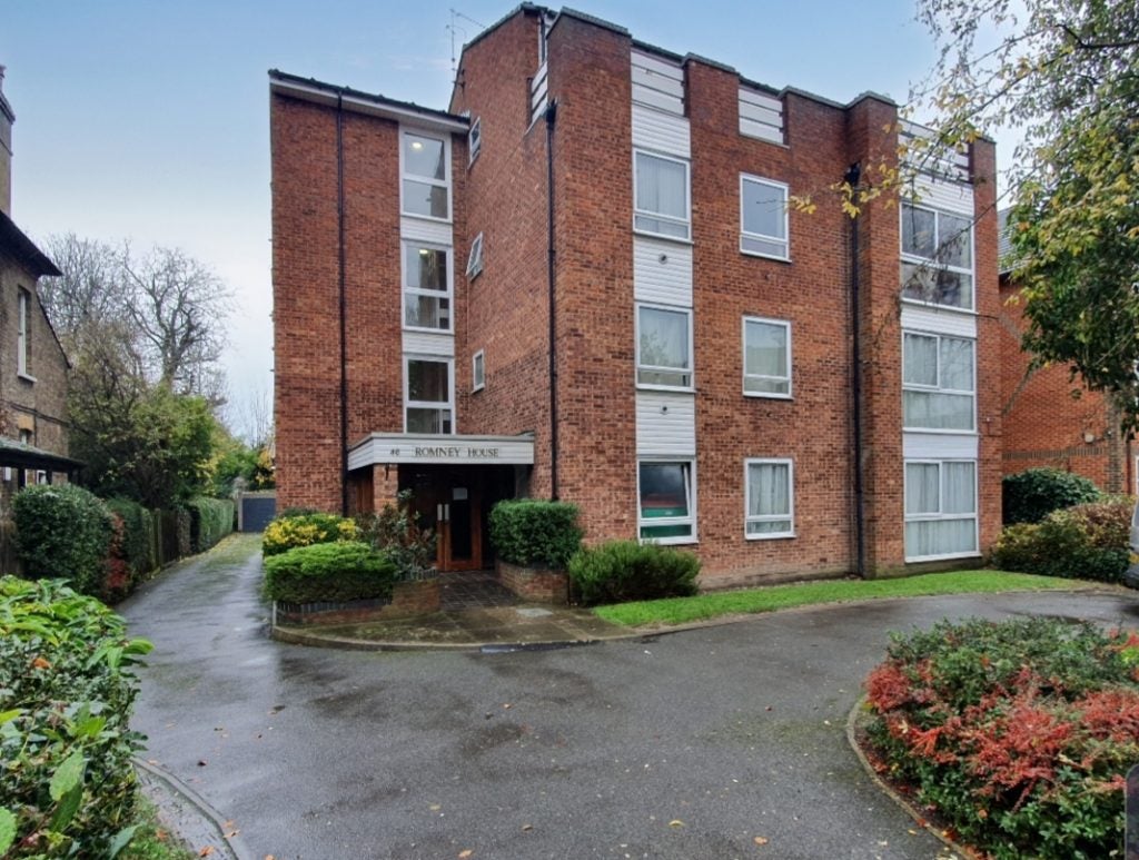 Flat Mulgrave Road in Greater London