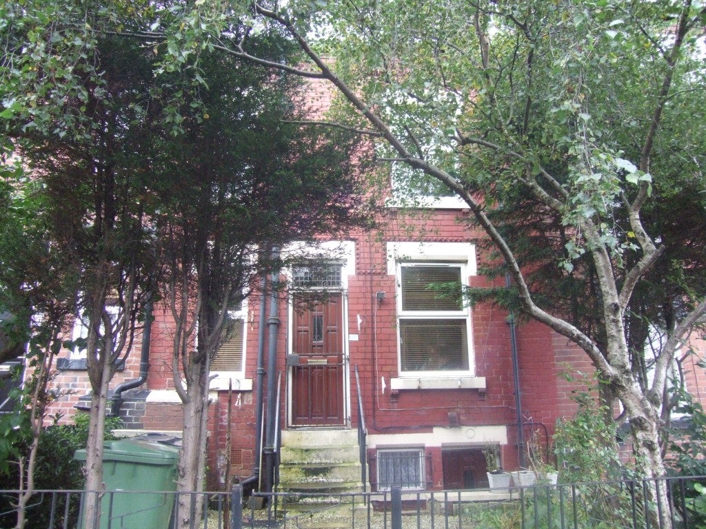 Flat Brudenell Avenue in Leeds
