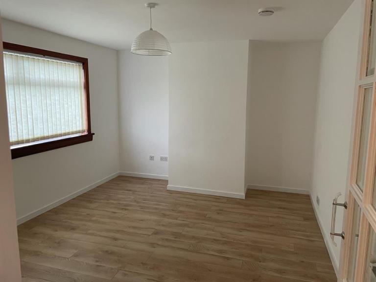 House Carberry Court in Whitecraig