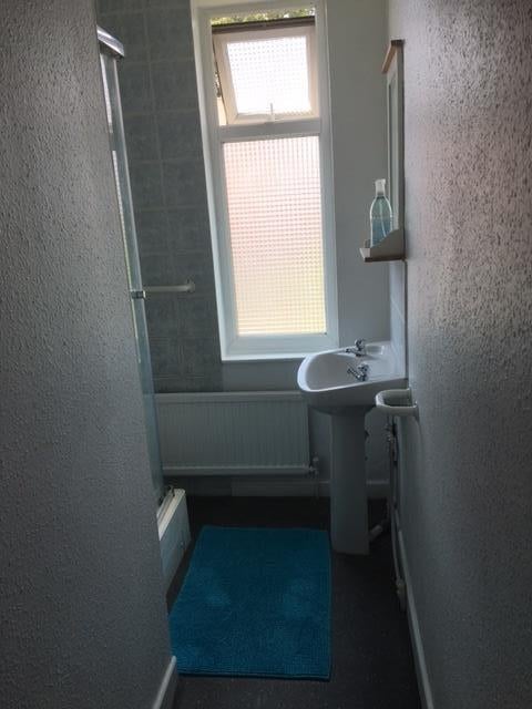 Room Queens Road in Nottingham