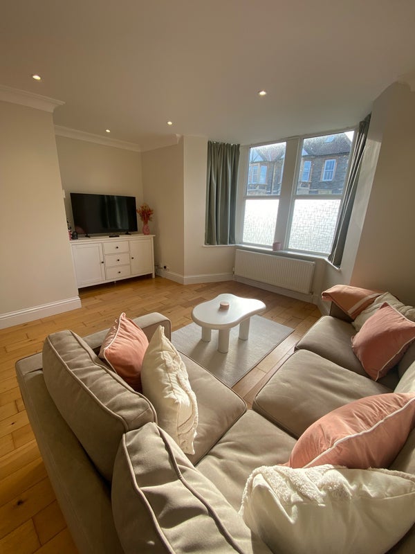 Room West View Road in Bristol