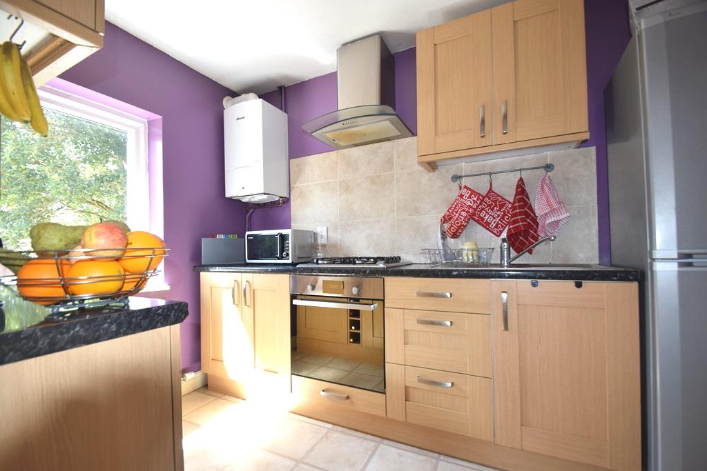 Flat Hatton Grove in Greater London